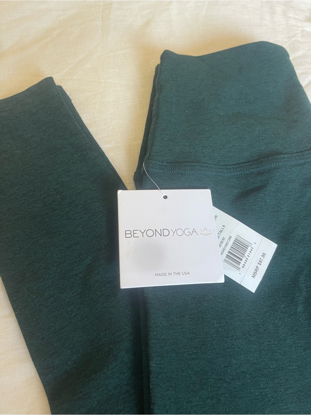Beyond Yoga MEDIUM Green Leggings